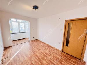 Apartament cu 3 camere si balcon situat in zona Rahovei din Sibiu - imagine 3