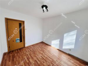 Apartament cu 3 camere si balcon situat in zona Rahovei din Sibiu - imagine 5