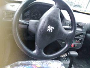 Vând siglă Peugeot 106 automat,euro2,an 1999 benzina - imagine 7 Vând siglă Peugeot 106 automat,euro2,an 1999 benzina - imagine 7