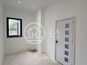 Apartament 3 camere de vânzare la curte comuna în zona Ultracentrală - imagine 7