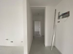 Apartament cu 2 camere, de lux, etaj intermediar, Giroc - imagine 6