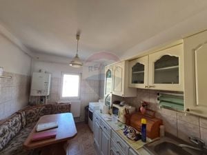 Apartament cu 3 camere de vânzare în zona Central - imagine 2