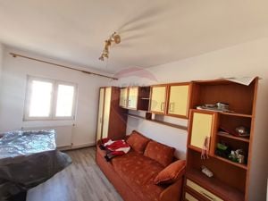 Apartament cu 3 camere de vânzare în zona Central - imagine 5