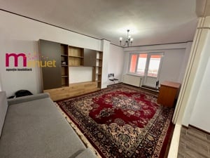 Apartament 3 camere,zona Biserica cu Ceas,etaj 2