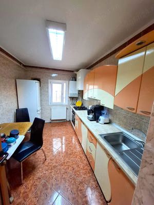 Apartament Etaj 1 , cu 4 camere , zona inspectoratul Scolar - imagine 8