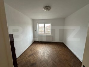 Casa cu 4 camere, 1 bucătărie, 1baie, pivniță, living 207 mp utili. - imagine 13