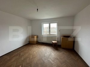 Casa cu 4 camere, 1 bucătărie, 1baie, pivniță, living 207 mp utili. - imagine 16