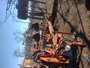 Vând plug reversibil