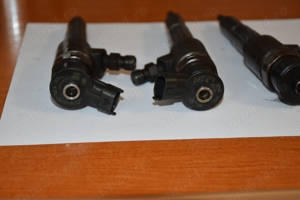 Injectoare PEUGEOUT / CITROEN  cod 0445110252 - imagine 3