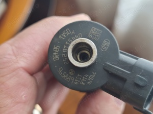 Injectoare PEUGEOUT / CITROEN  cod 0445110252 - imagine 4