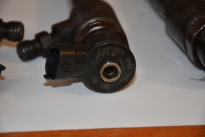 Injectoare PEUGEOUT / CITROEN  cod 0445110252 - imagine 2