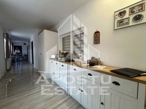 Casa cu 3 camere, renovata, 270mp teren, acces auto, zona Sagului - imagine 10