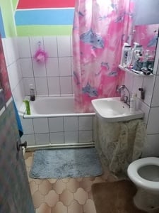 De închiriat 2 camere pentru femei Bârlad  - imagine 4