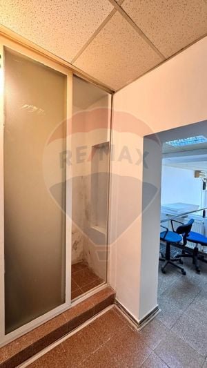 Spatiu comercial/de birouri de inchiriat- zona Centrala, acces stradal - imagine 7