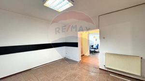 Spatiu comercial/de birouri de inchiriat- zona Centrala, acces stradal - imagine 3