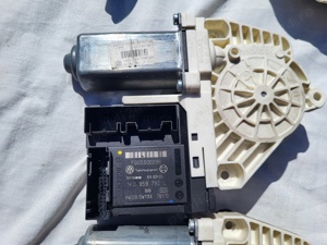 macarale usi passat b6 - imagine 4