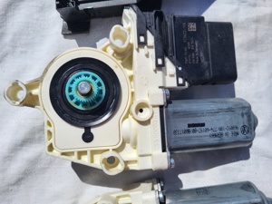 macarale usi passat b6 - imagine 3