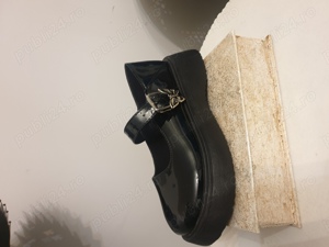 Vand pantofi marimea 35