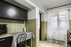 Apartament spatios cu 4 camere strada Fat Frumos - imagine 8