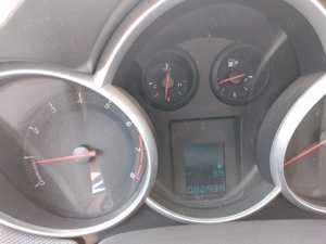 Vând  Chevrolet Cruze, unic proprietar, cumpărat nou din reprezentanță, 2010, euro 5. - imagine 6