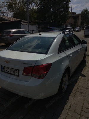 Vând  Chevrolet Cruze, unic proprietar, cumpărat nou din reprezentanță, 2010, euro 5. - imagine 2
