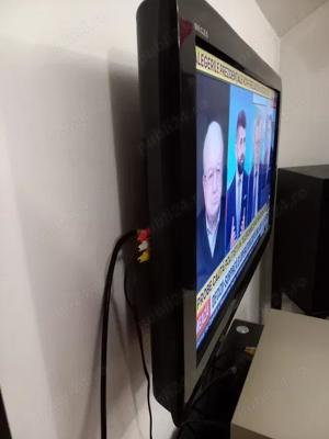 Televizor TOSHIBA REGZA LCD model 32AV703G1,ca nou ,nefolosit,cablu alimentare,telecomanda toshiba - imagine 2