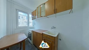 Apartament cu 2 camere partial renovat la etaj intermediar in Aradul Nou - imagine 4