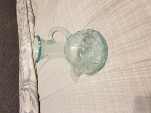 Vaza transparenta si vaza pictata 