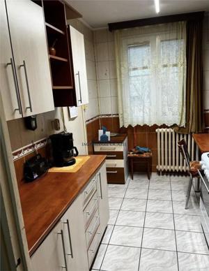 Vanzare Apartament 3 Camere Semidecomandat Giurgiului-Straja - imagine 4