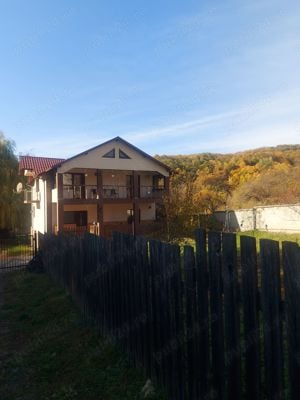 Casa si teren de 740 mp in Golesti Valcea