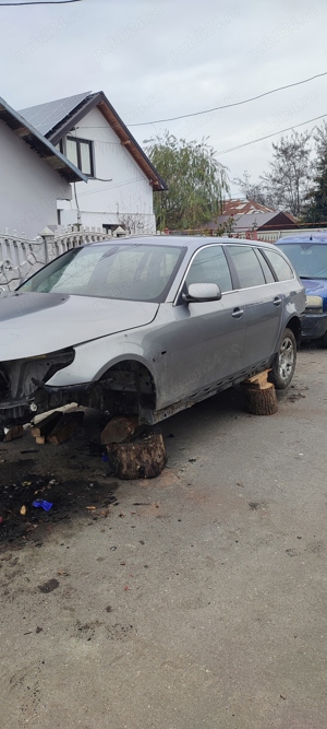 dezmembrez BMW e61 e60  - imagine 4
