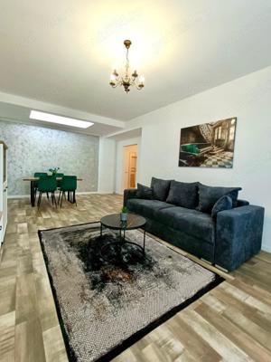 Proprietar închiriez apartament 2 camere, decomandat, zona Băneasa, prcare inclusa - imagine 1