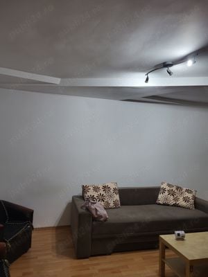 Închiriez apartament 