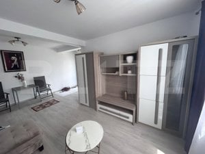 Casa, 2 camere, curte de 250 mp, zona cartierul Magnolia