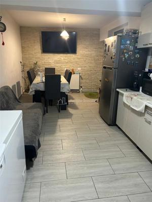 Casa P+E , teren 300 mp, pretabila - clinica, birouri, locuinta - Parc - imagine 14