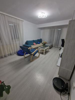 Inchiriez apartament 2 camere, decomandat, zona Bazilescu - imagine 5