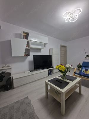 Inchiriez apartament 2 camere, decomandat, zona Bazilescu - imagine 8