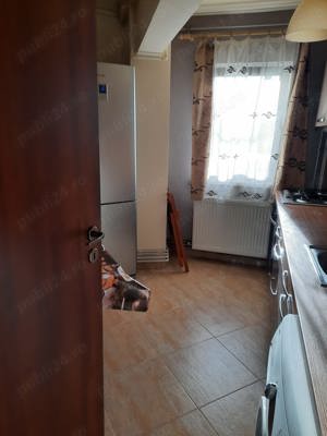 Închiriez apartament 2 camere - imagine 4