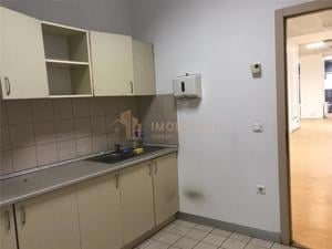 Spatiu comercial ultracentral - Vizibilitate Maxima si Locatie Premium - imagine 12