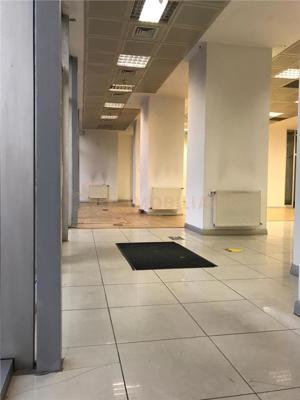 Spatiu comercial ultracentral - Vizibilitate Maxima si Locatie Premium - imagine 5