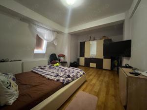 De vanzare apartament cu 3 camere - imagine 4