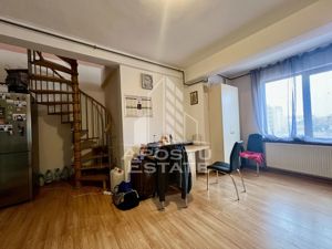 Apartament pe 2 niveluri, 3 camere, 2 bai, lift, zona Lunei - imagine 5