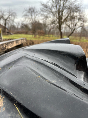 2 Cauciucuri spate tractor - 16.9 / R34 - second hand - imagine 2