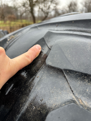 2 Cauciucuri spate tractor - 16.9 / R34 - second hand - imagine 3