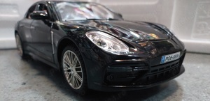 Macheta Porsche Cayenne Metal 1.18
