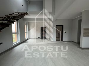 Penthouse cu scara interioara 3 camere si 2 bai, Giroc. - imagine 11