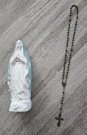 Icoane, crucifixe, rozare și bibelouri creștine religioase - imagine 5