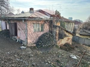 Casă / Vilă cu 3 camere de vânzare în zona Ultracentral