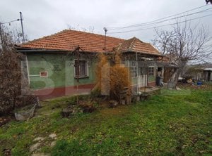 Casa de vanzare, 3 camere, 100 mp si teren 3000 mp, zona Cetariu - imagine 2