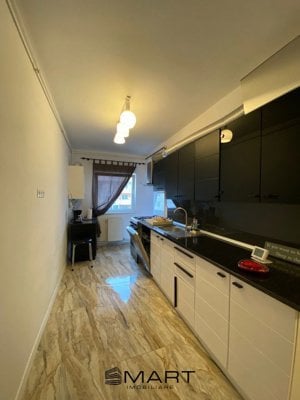 Apartament 3 camere decomandat zona Vasile Aaron - imagine 4